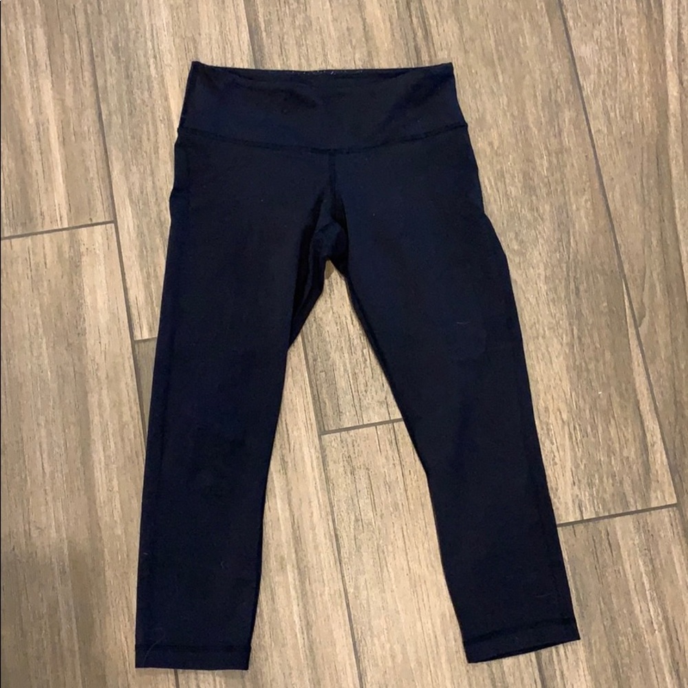 Lulu Lemon Black 3/4 leggings